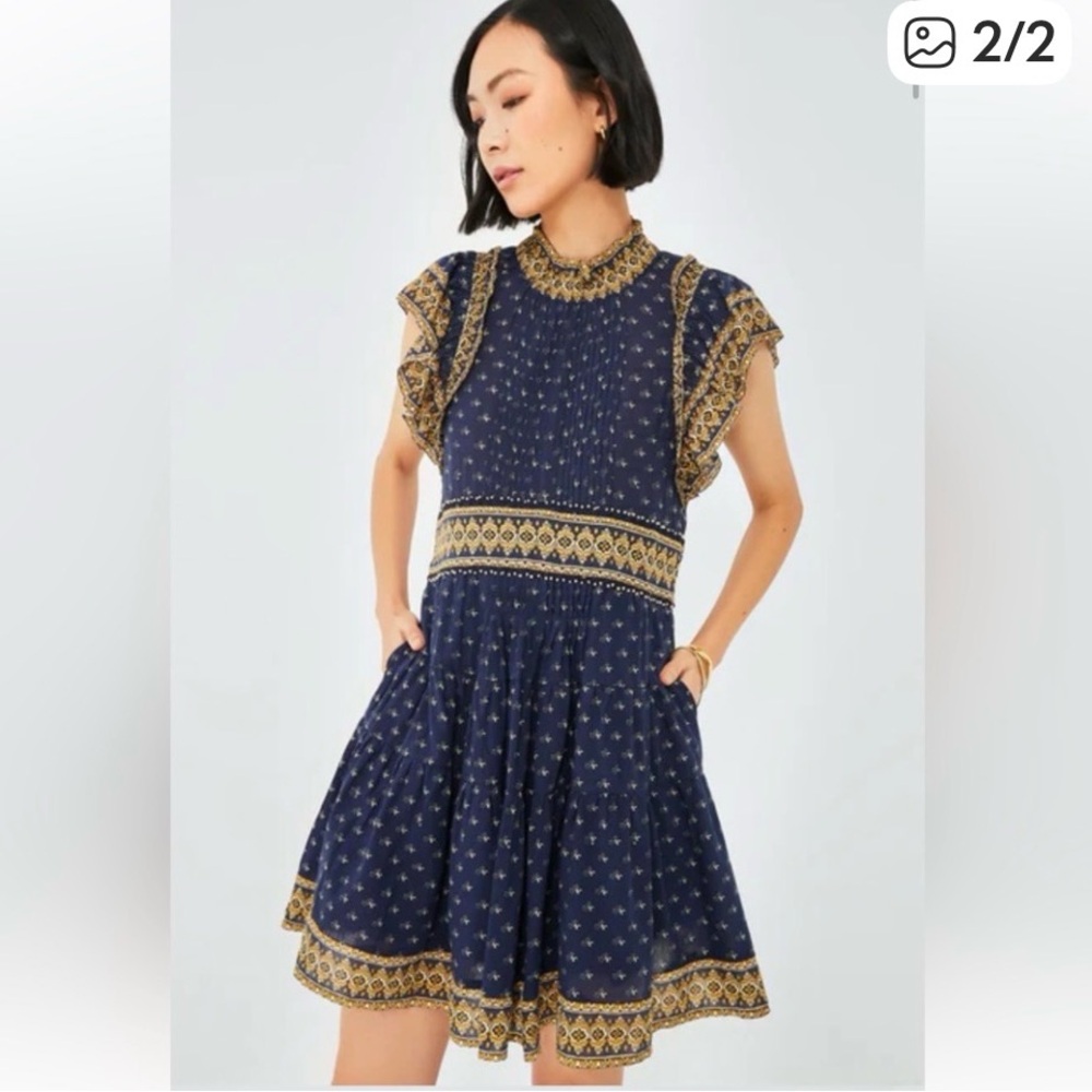 Beautiful Dress in Navy and Gold—get ready for compliments! - Picture 3 of 15